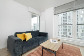 Spacious Apartment with Parking and access to Gym and Sauna by Noclegi Renters
